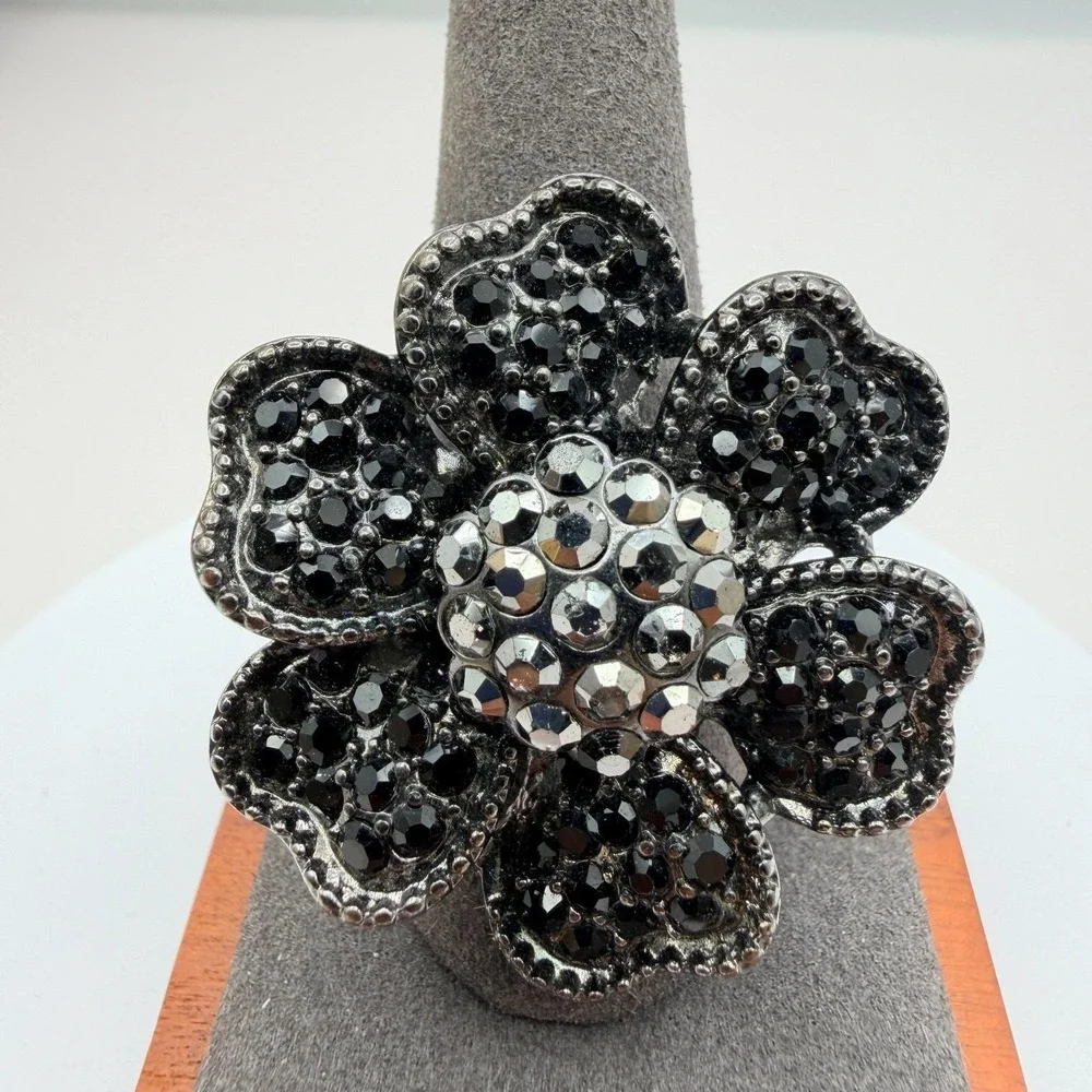 Vintage Y2K Silver‎ Tone Black Rhinestones Floral Statement Ring Women's Jewelry